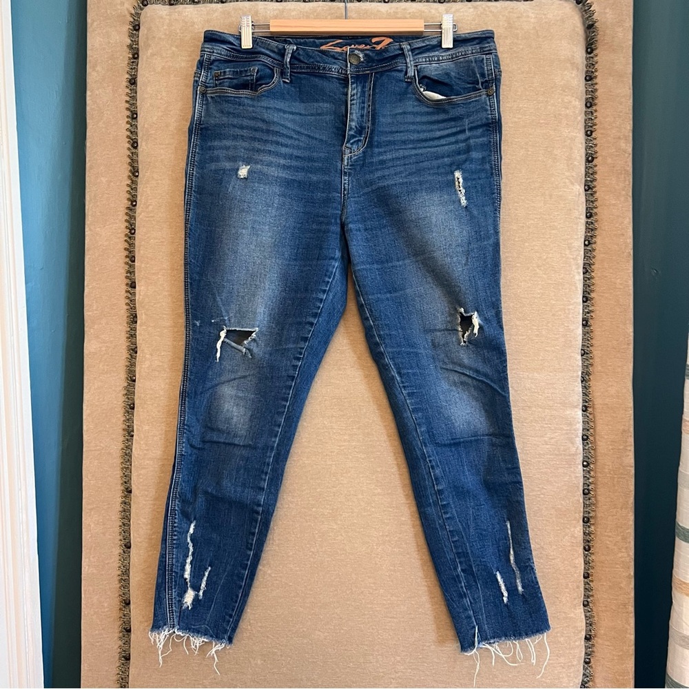 SEVEN7 Distressed Destroyed Skinny Plus Size Jeans